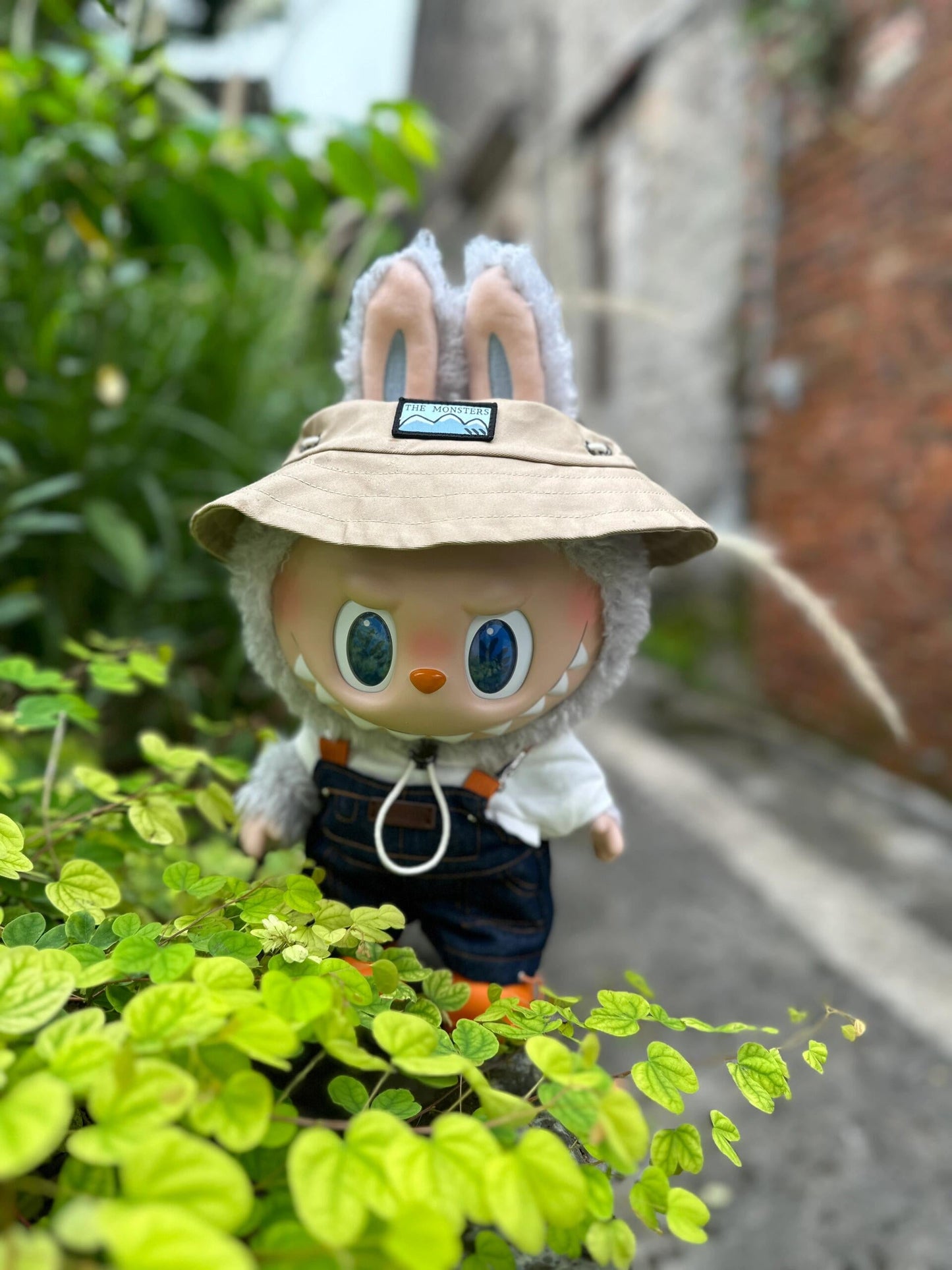 Labubu Fall in wild plush doll with key chain (preorder in 3 days)